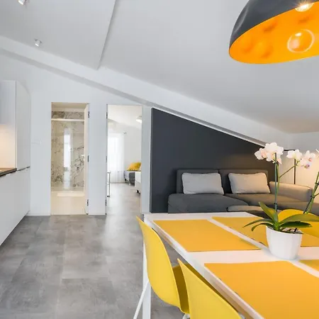 Apartmani Ana 2 I 3 Malinska Exterior photo